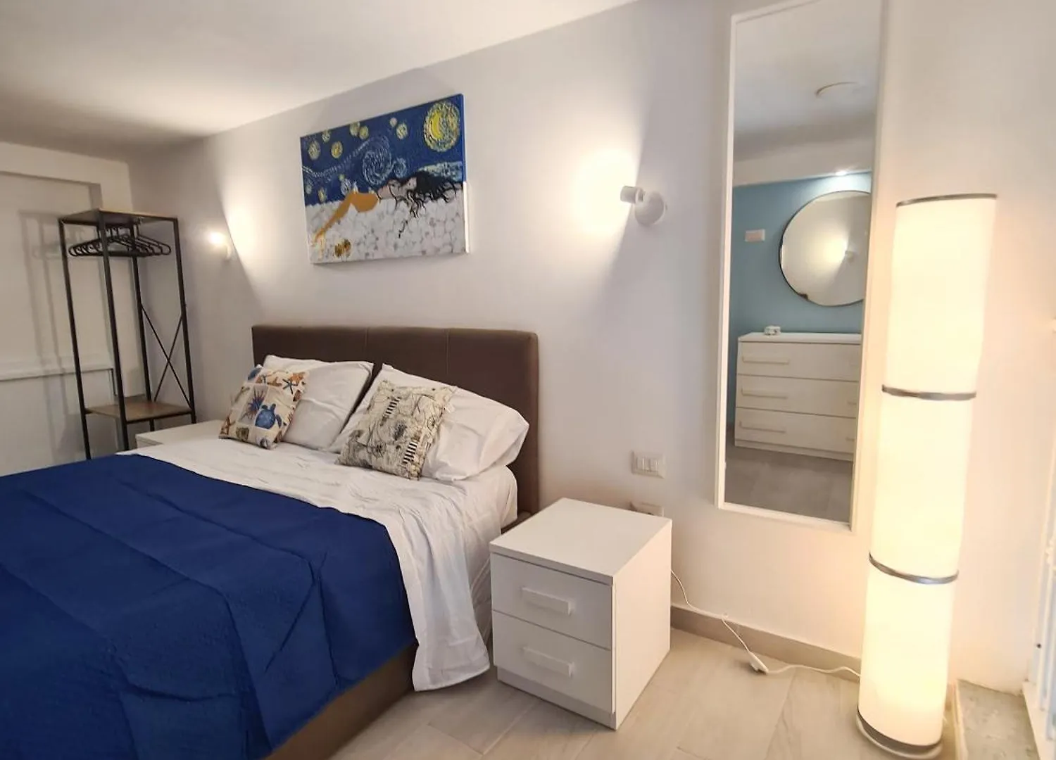 Partenope Dorata Naples